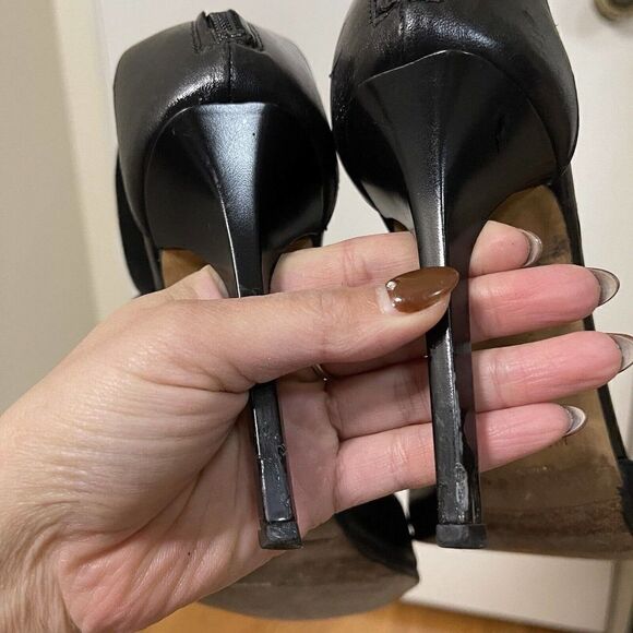 JIMMY CHOO black leather lace eyelet ankle strap stiletto heels size EU 38.5 - Picture 4 of 7